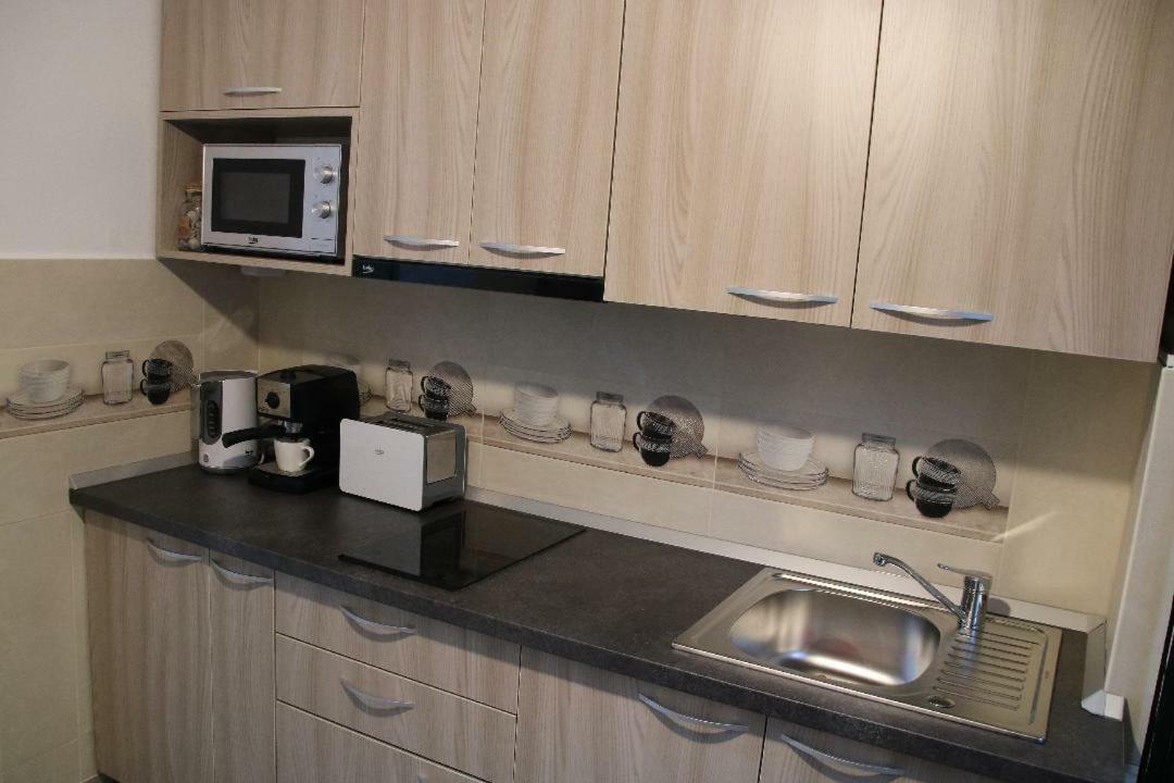 Tania Apartament Орадеа Екстериор снимка