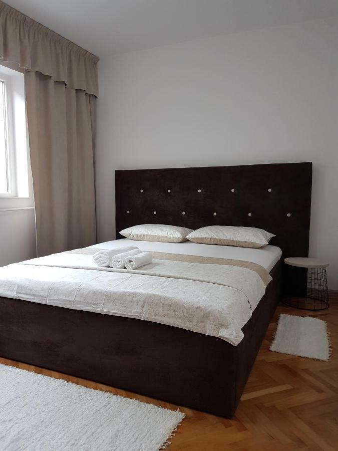 Tania Apartament Орадеа Екстериор снимка